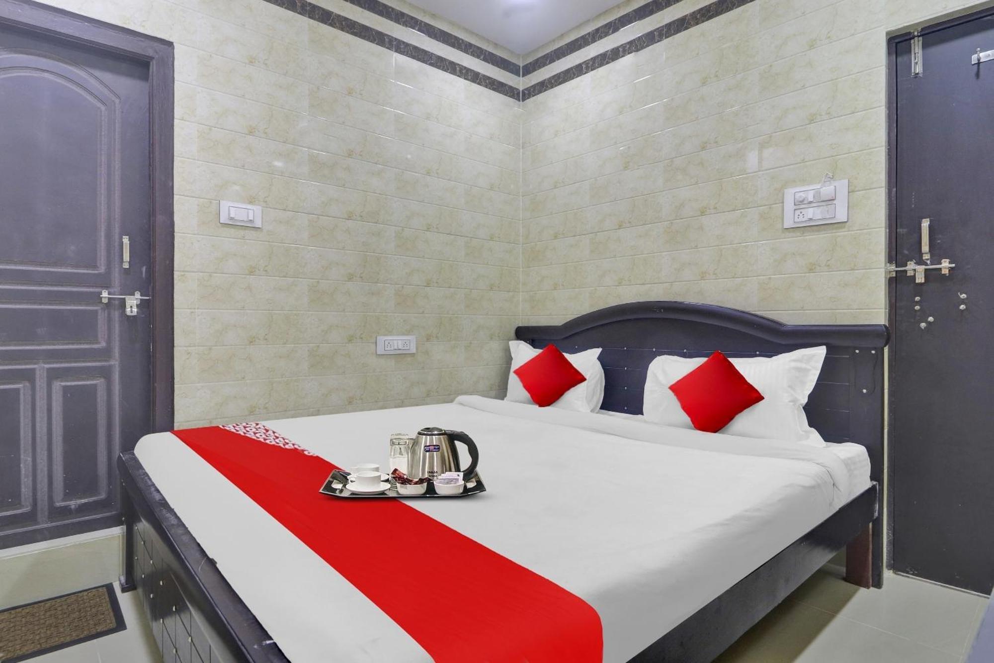 Hotel O Ashoka Classic Near Gokul Chat Hyderabad Exterior foto
